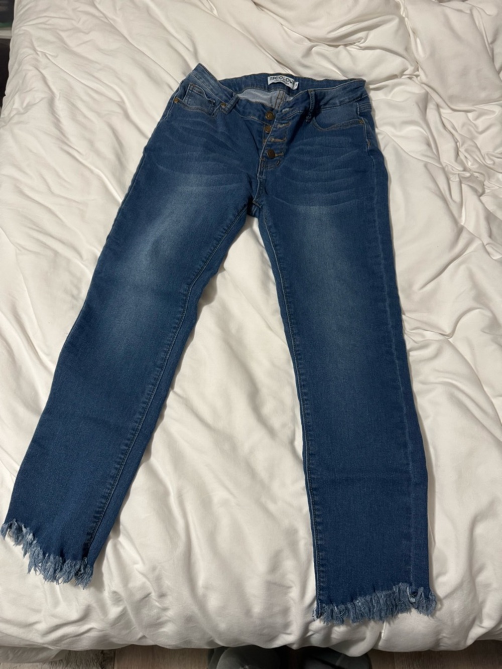 Button-Fly Frayed Hem Women's Jeans - Blue